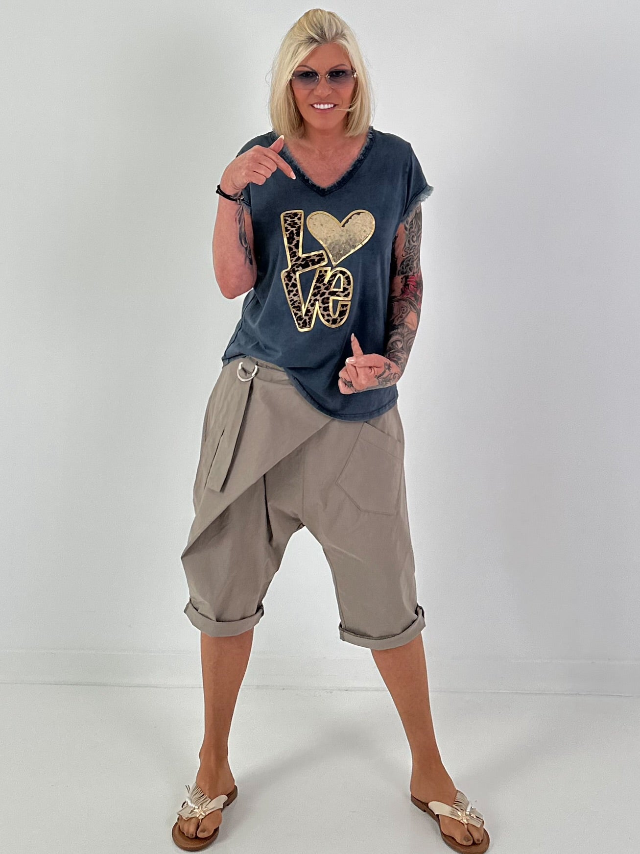 T-Shirt Love with Leo and Sequin Details - Blue