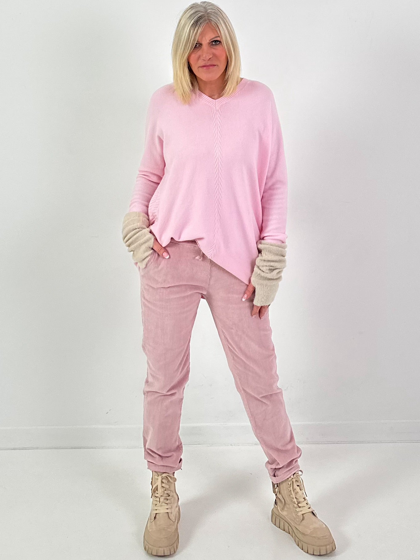 Hand cuffs model "Cozy Touch" - beige