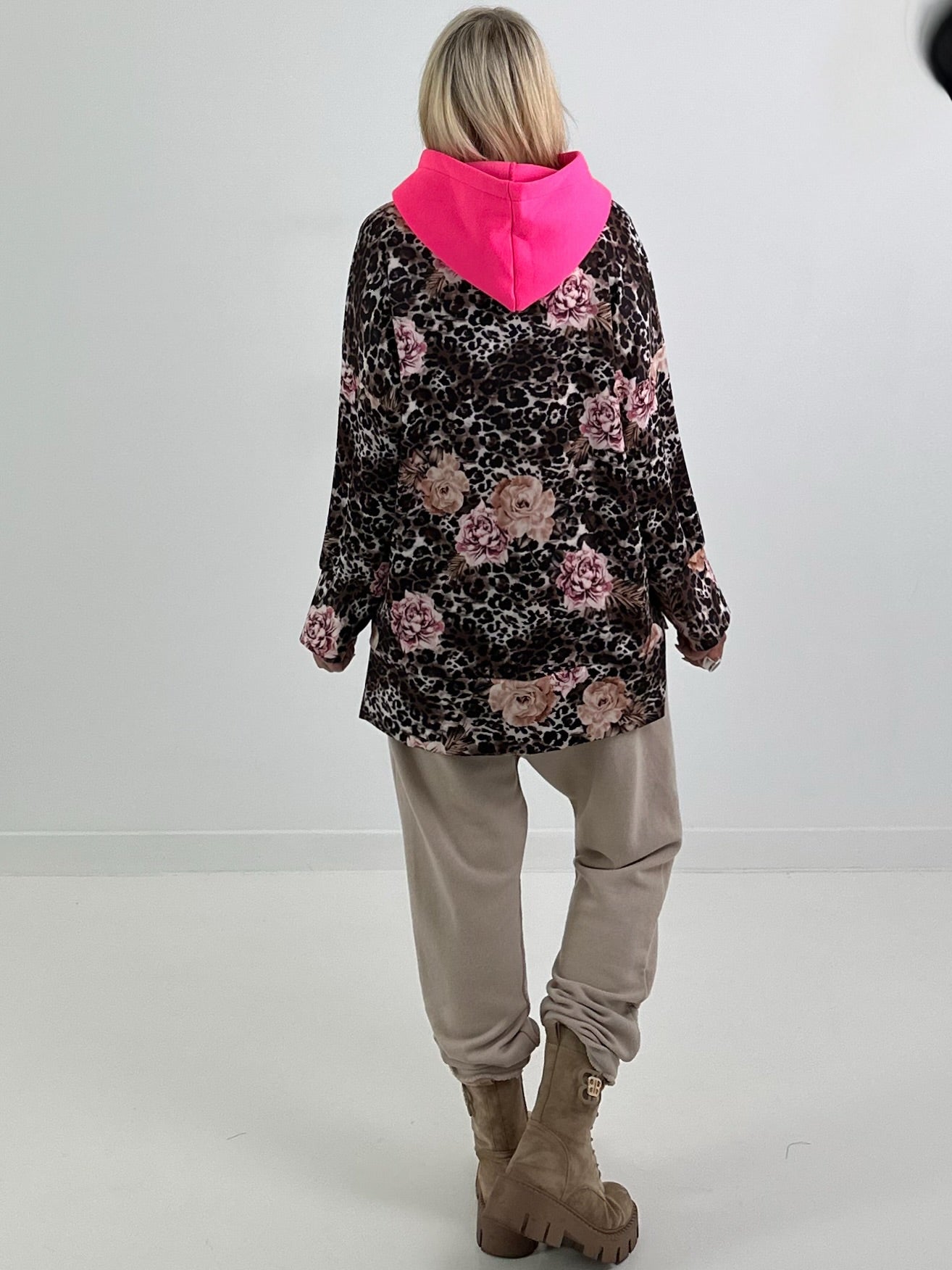 Hoodie mit Neonkapuze und Print - schoko-mehrfarbig