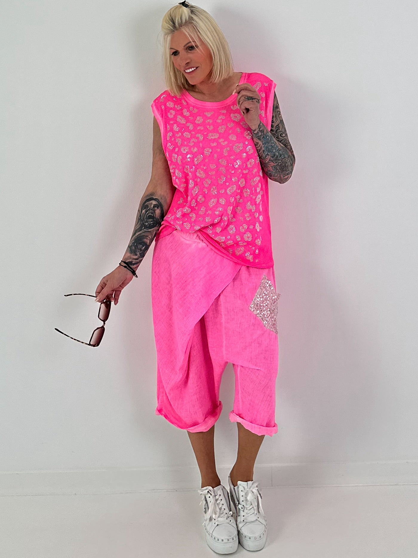 Ripp Top mit Glitzer Leo - neonpink