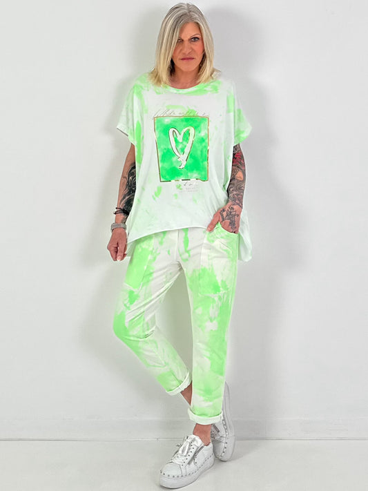Batik-Shirt mit Herzmotiv - weiss-neongrün