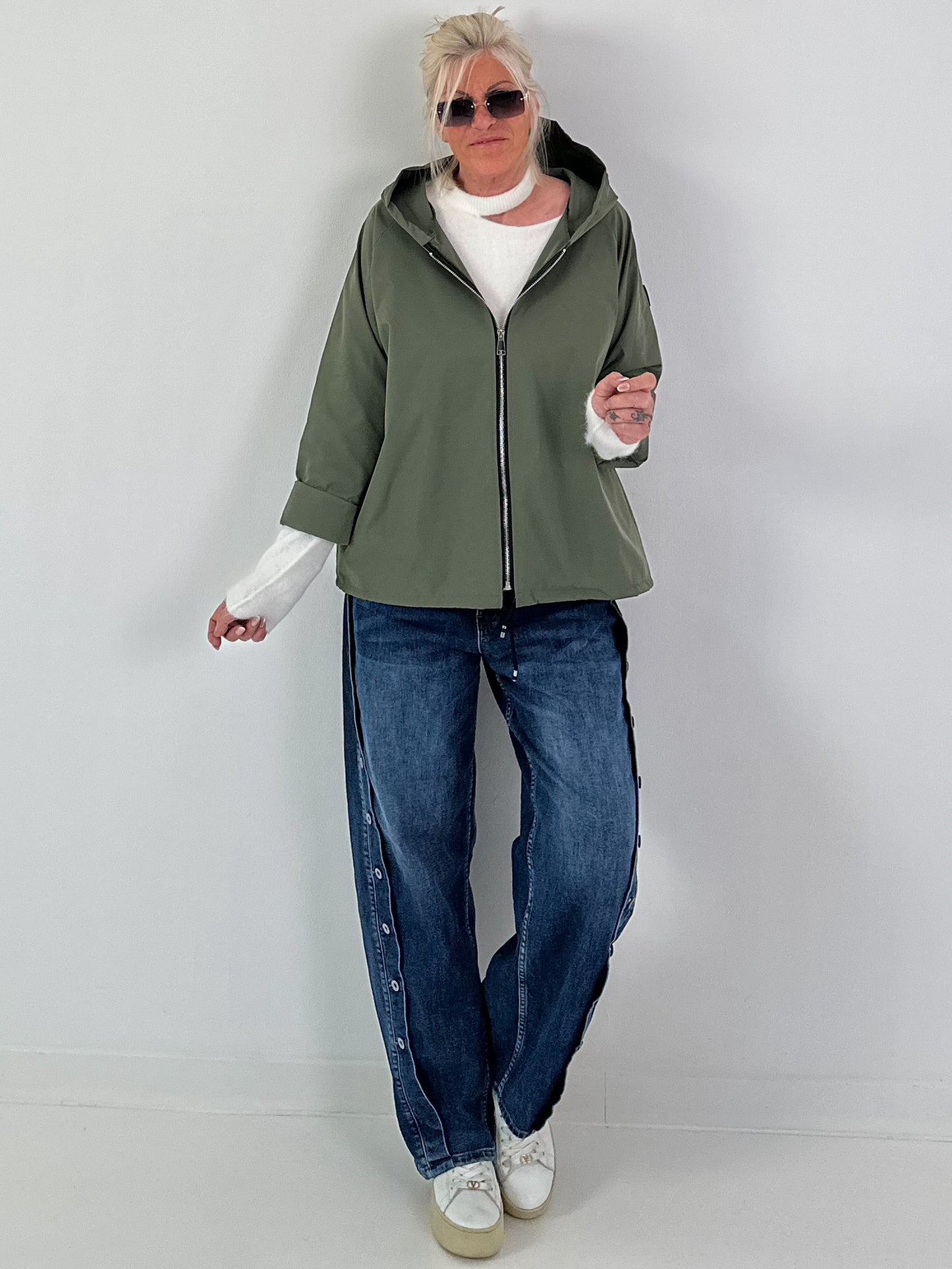 Lightweight hooded jacket - olive