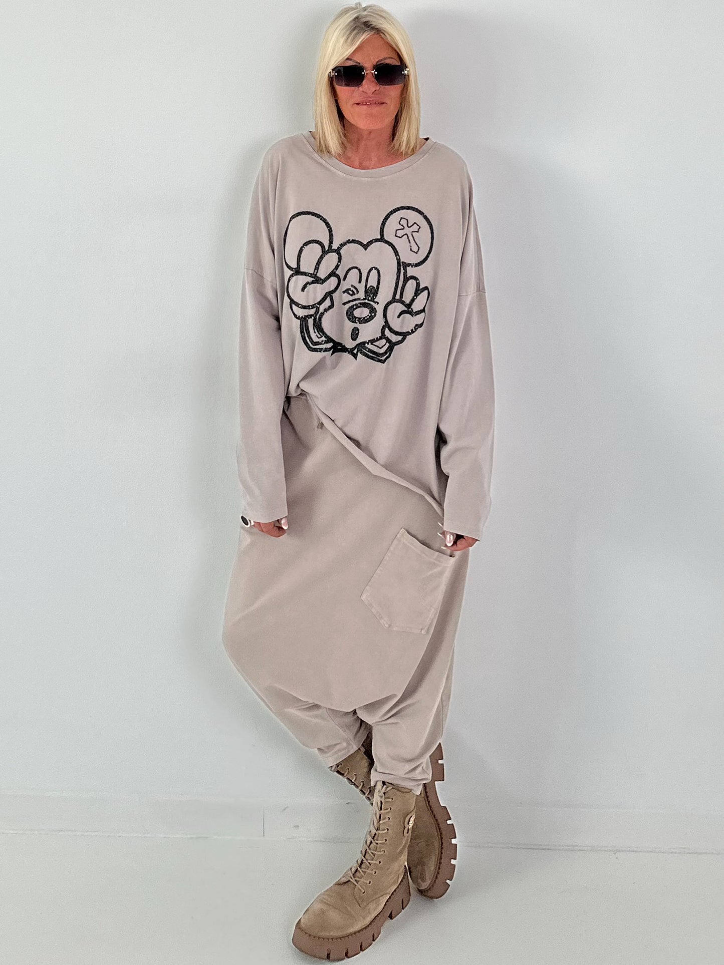 Oversized Sweater mit Paillettenprint - beige