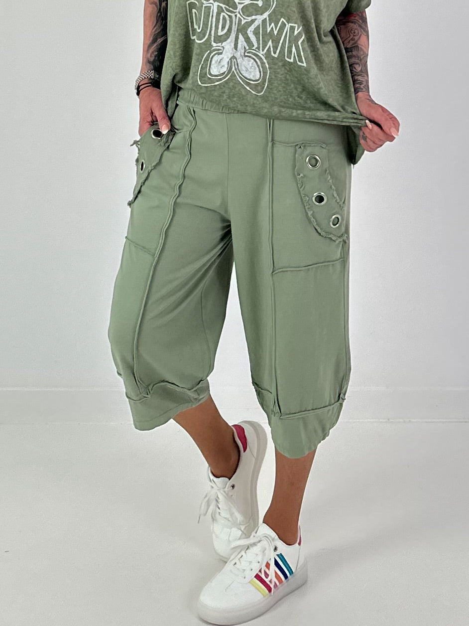 Lässige Sweathose mit Ösendetails - khaki