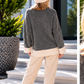 Pullover mit Kontrastsaum - anthrazit-beige