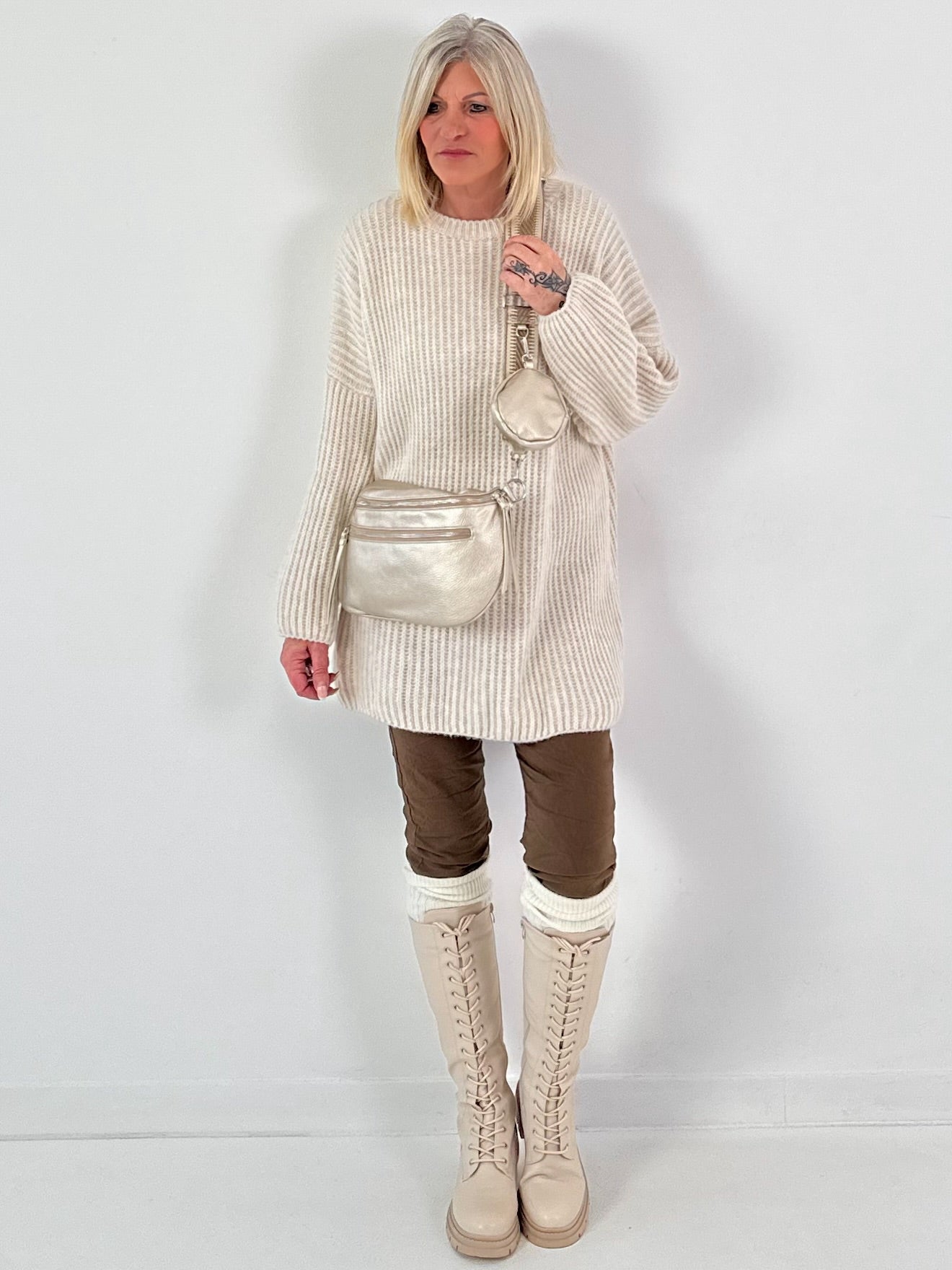 Crossbody bag in leather look, model "The Edit Bag" - gold