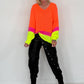 Pullover mit V-Ausschnitt - neonorange-mehrfarbig