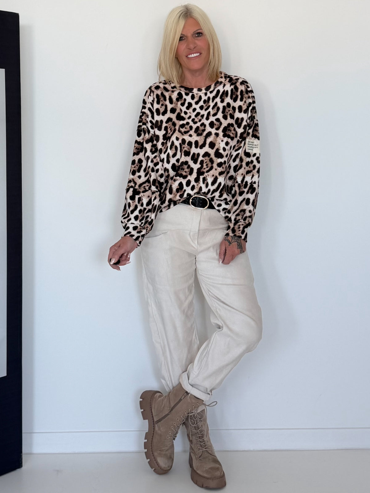 Sweater mit Allover-Leo-Print - beige-schwarz-mehrfarbig