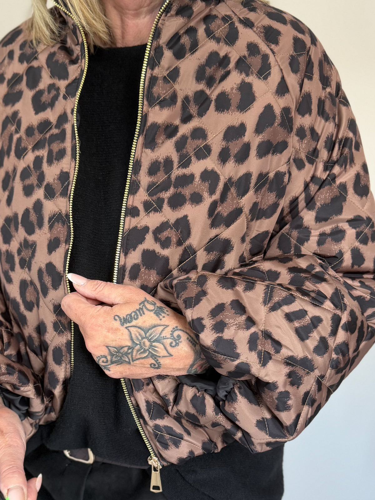 Puffy-Bomberjacke im Leo-Look - taupe-mehrfarbig