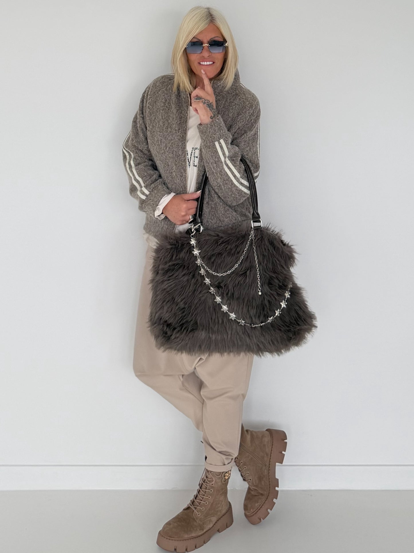 Felltasche mit funkelnden Details - mokka