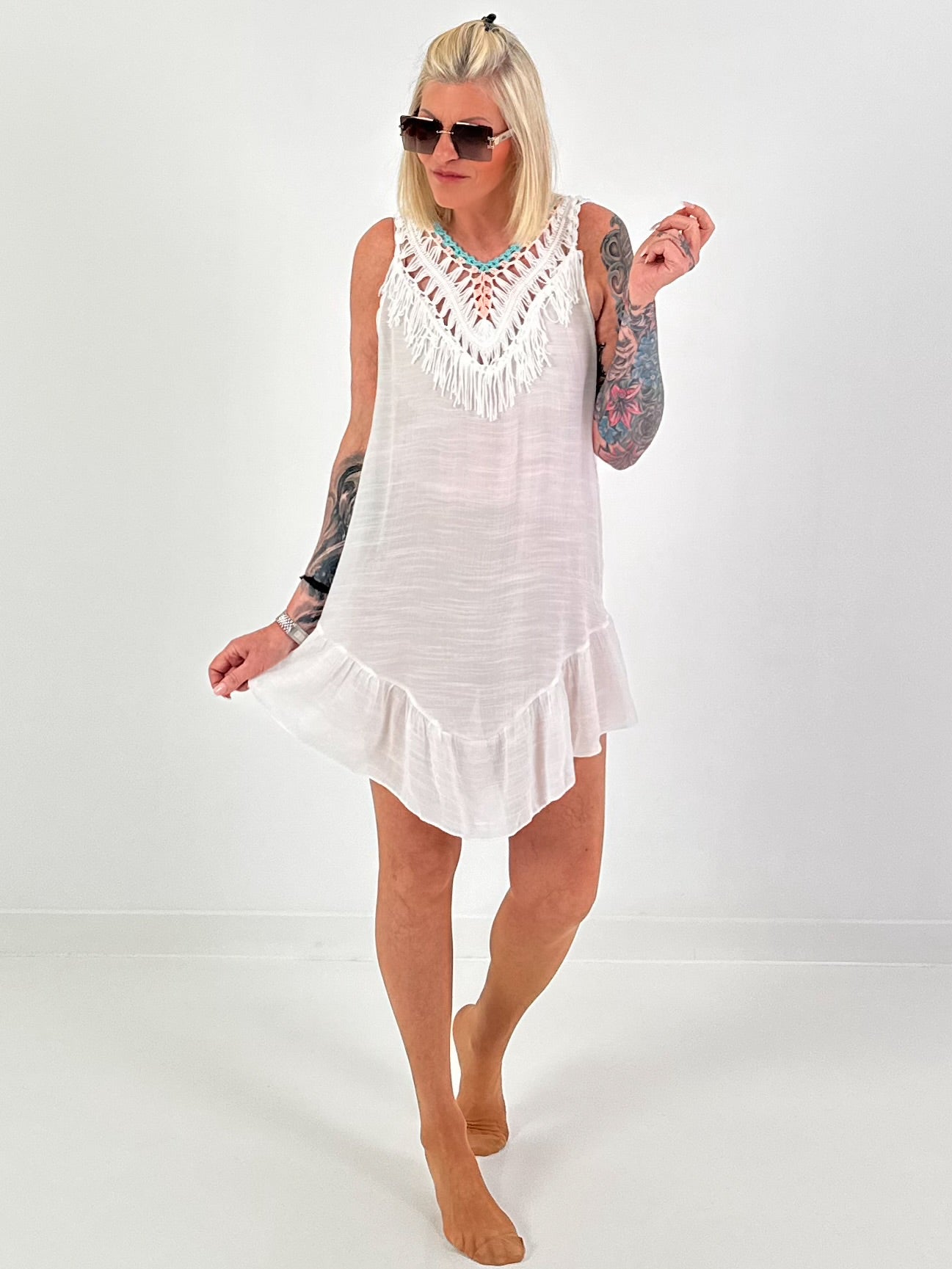 Ärmellose Ibiza Kleid/Tunika mit Häkeleinsätzen - weiss