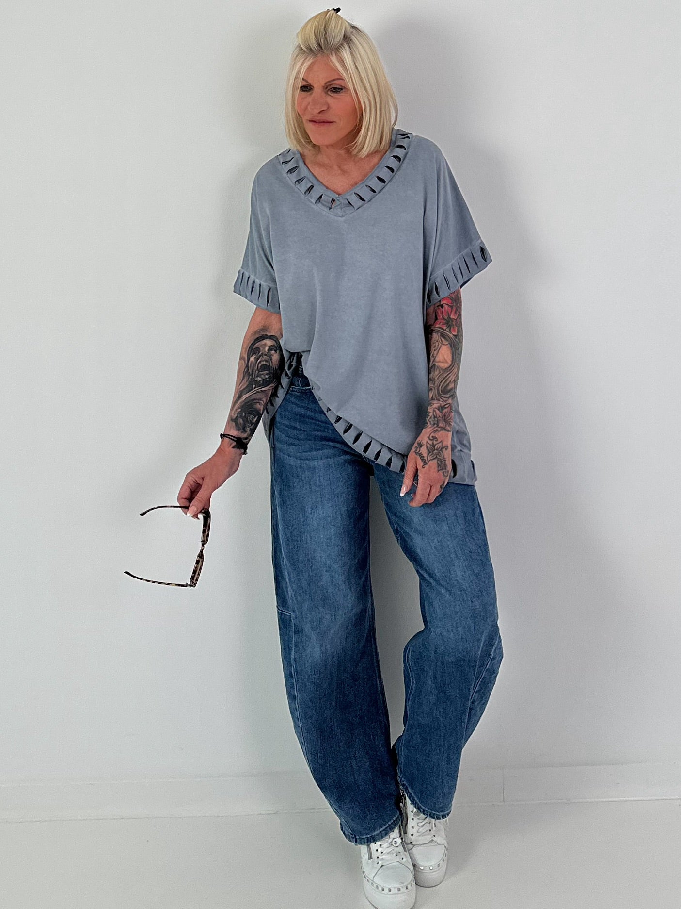 Shirt mit Cut-Out Details - grau