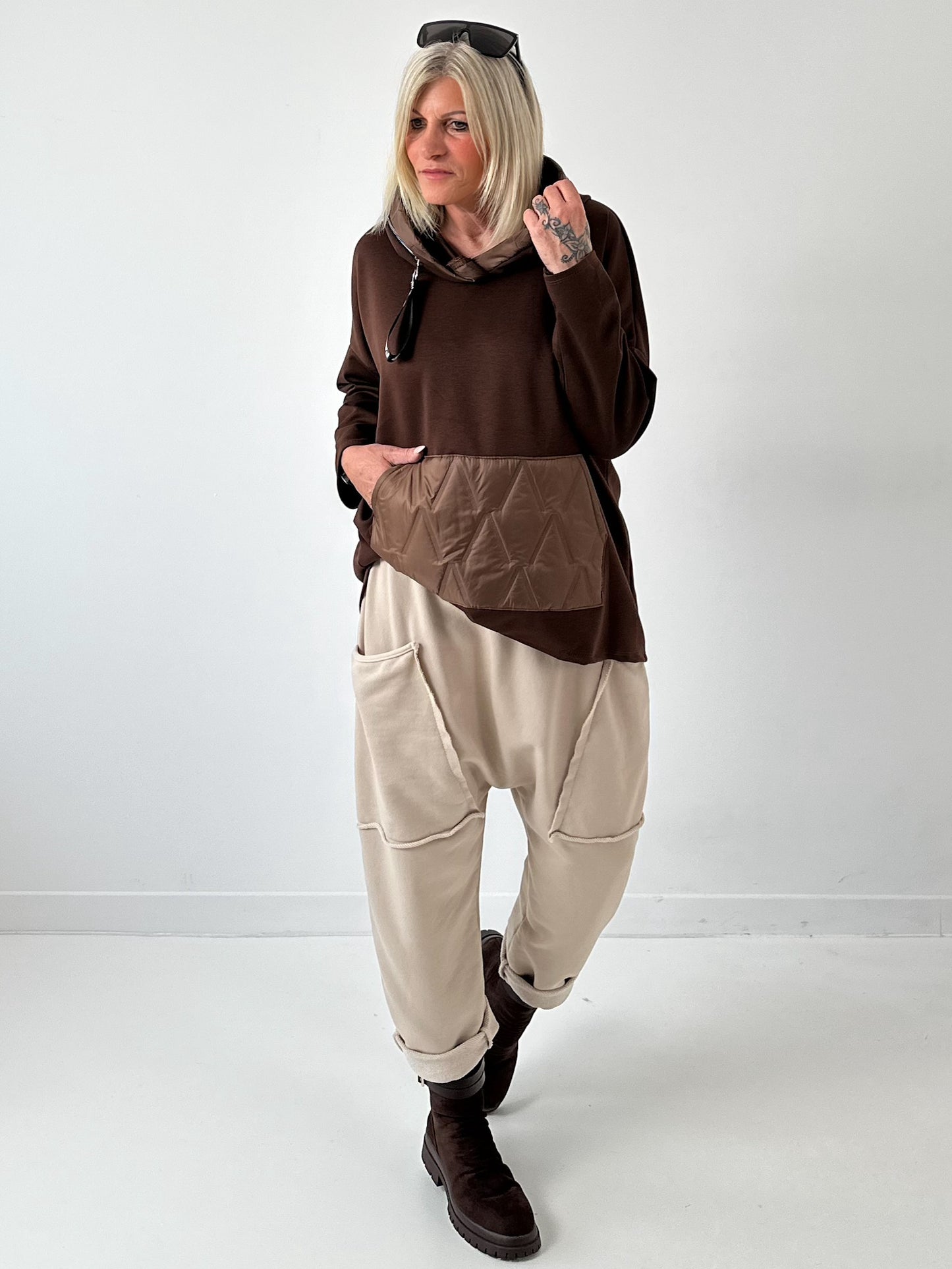 Sweatshirt model "Metro Chic" - chocolate