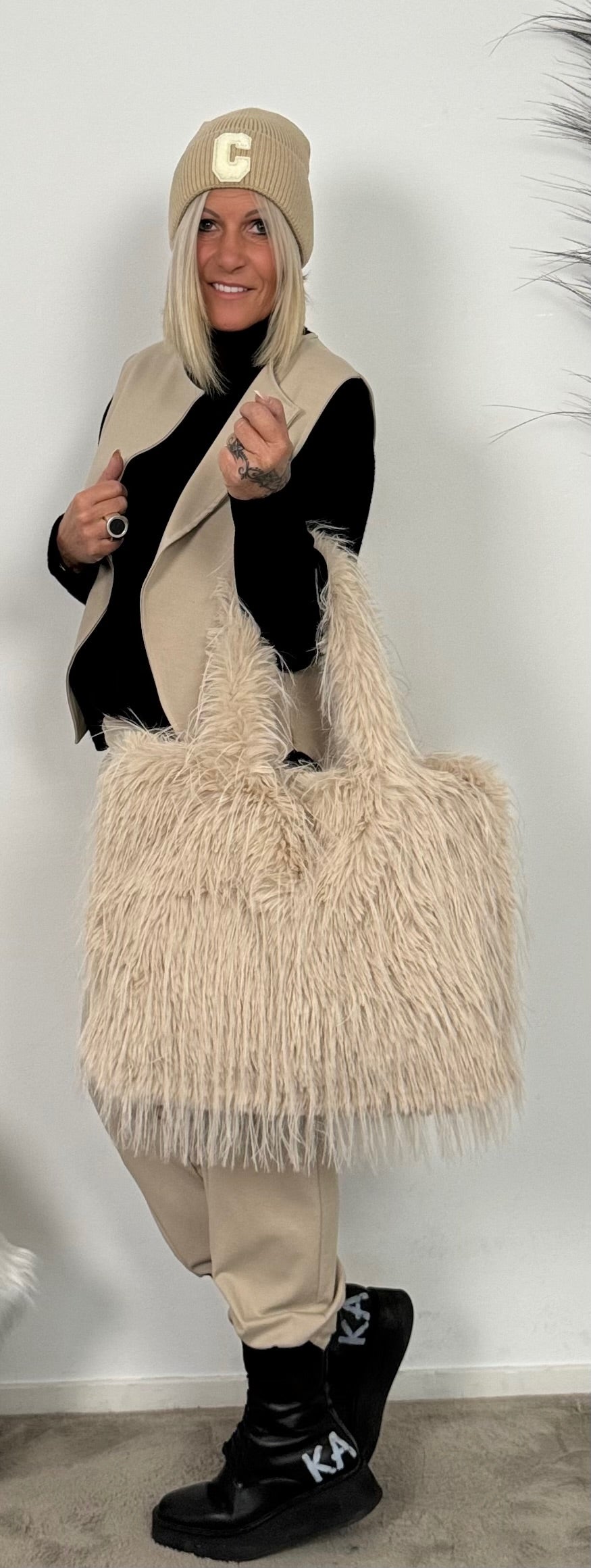 XXL fur bag "Nika" - beige