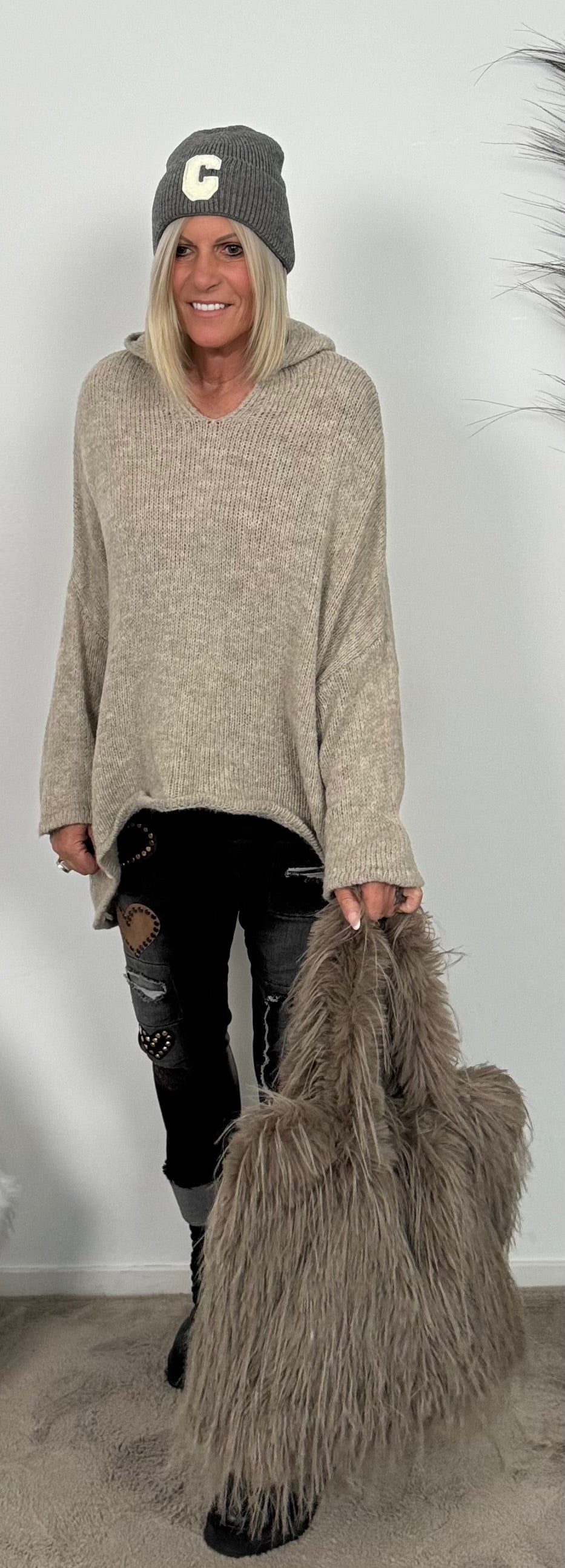 Oversized knit hoodie "Olivia" - taupe