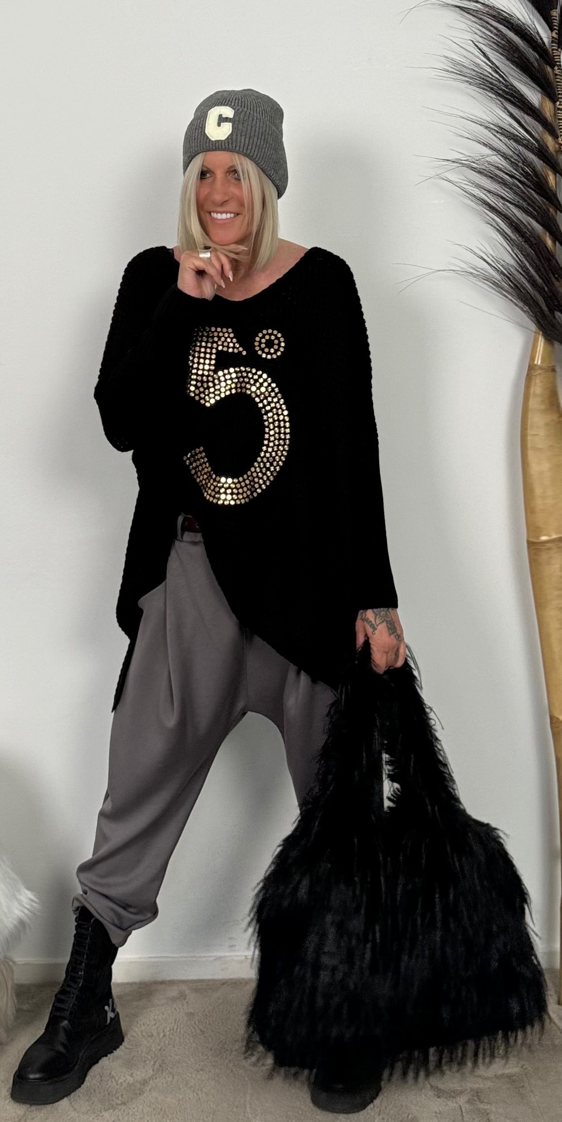 Oversized Pullover "5" - schwarz