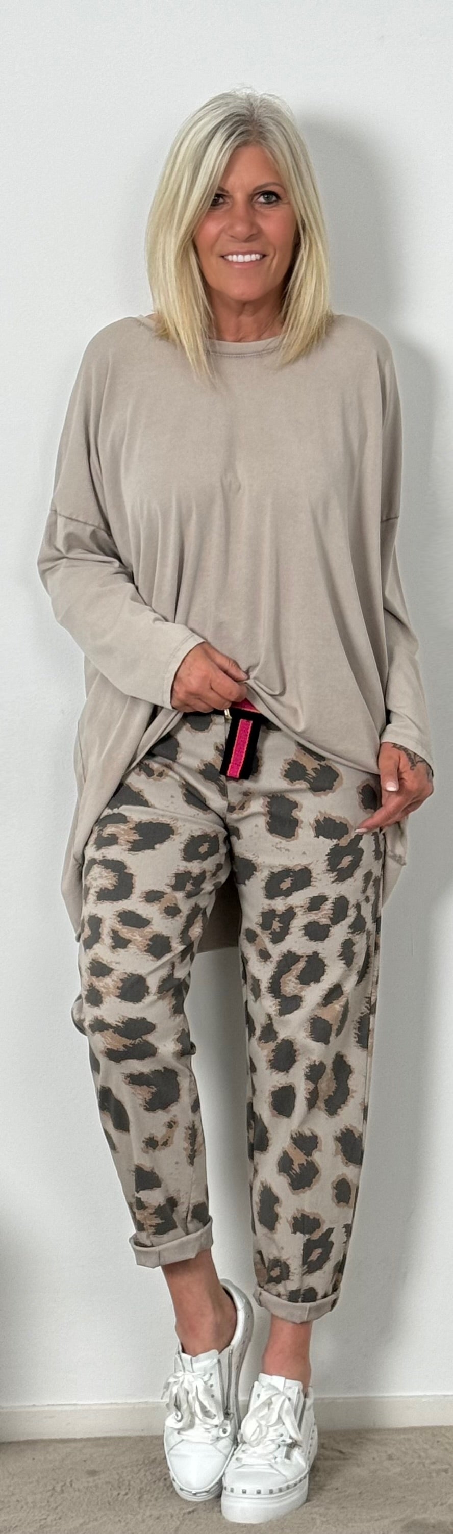 Pants with belt "Malea" - taupe