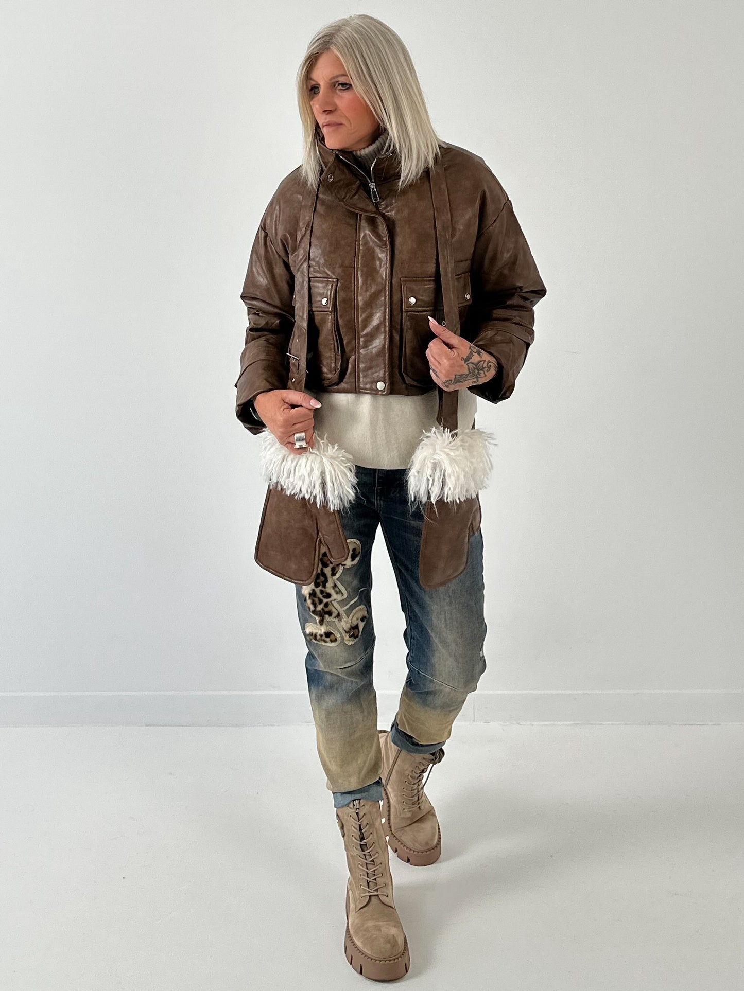 Cropjack model "Vale" - chocolade