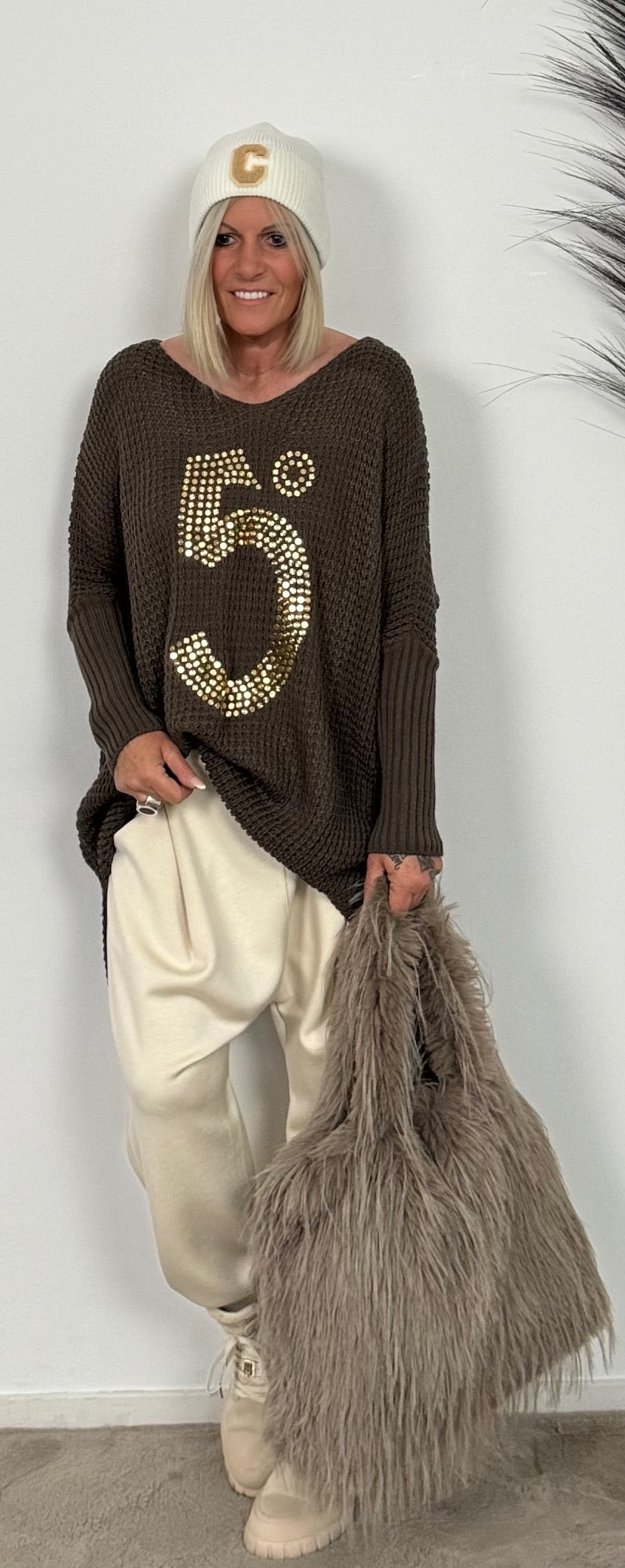 Oversized Sweater "5" - chocolate