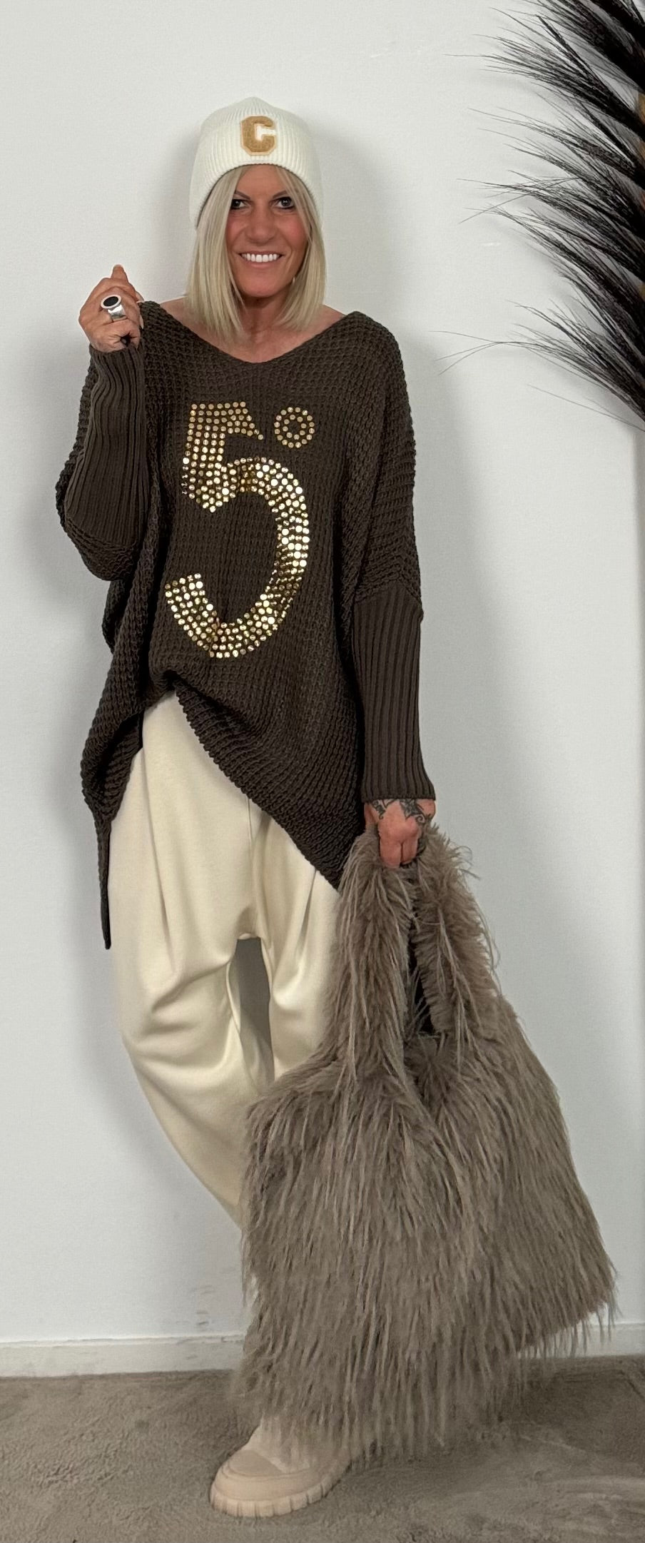 Oversized Sweater "5" - chocolate