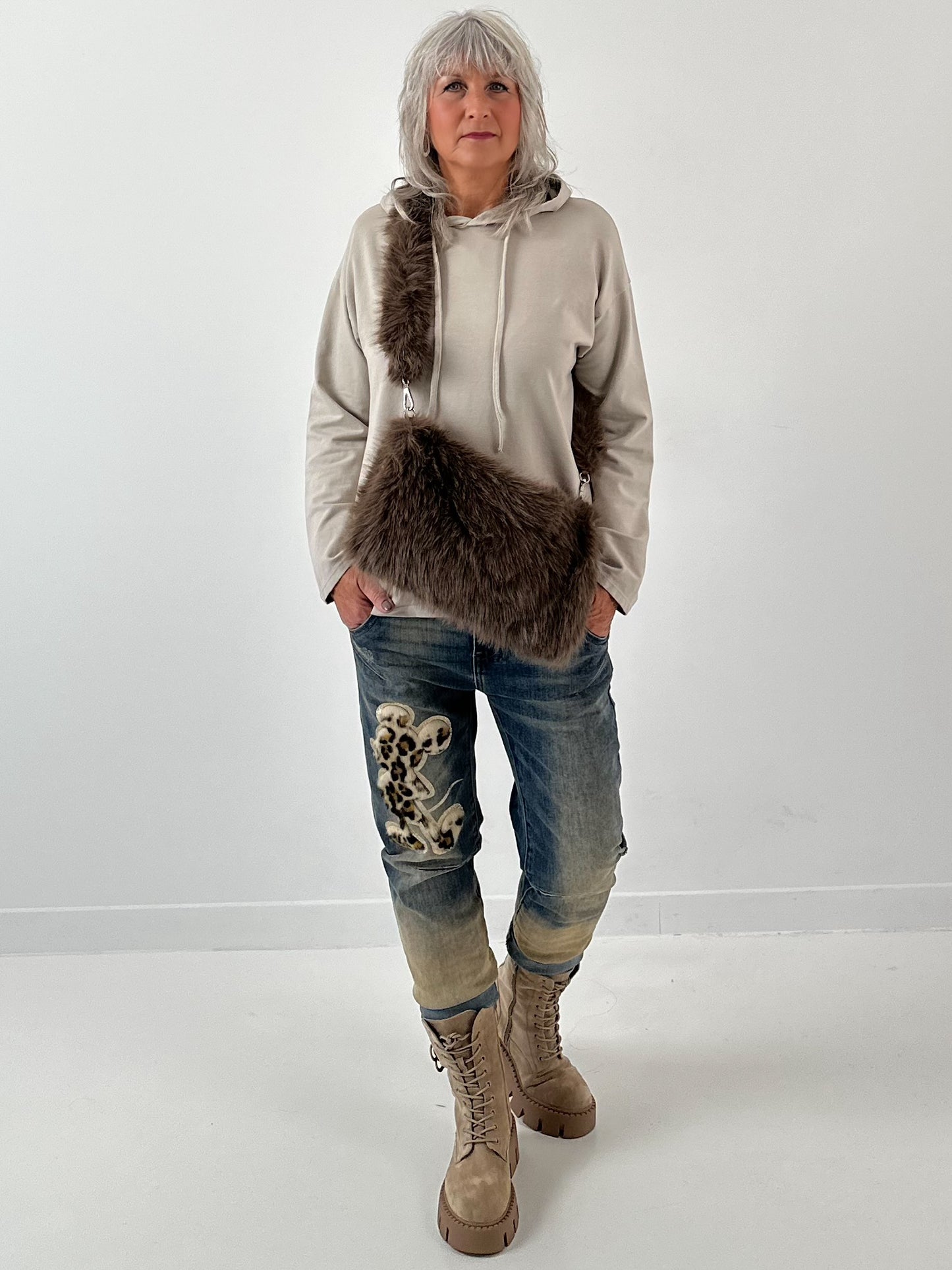 Hoodie model "Casual Time" - beige