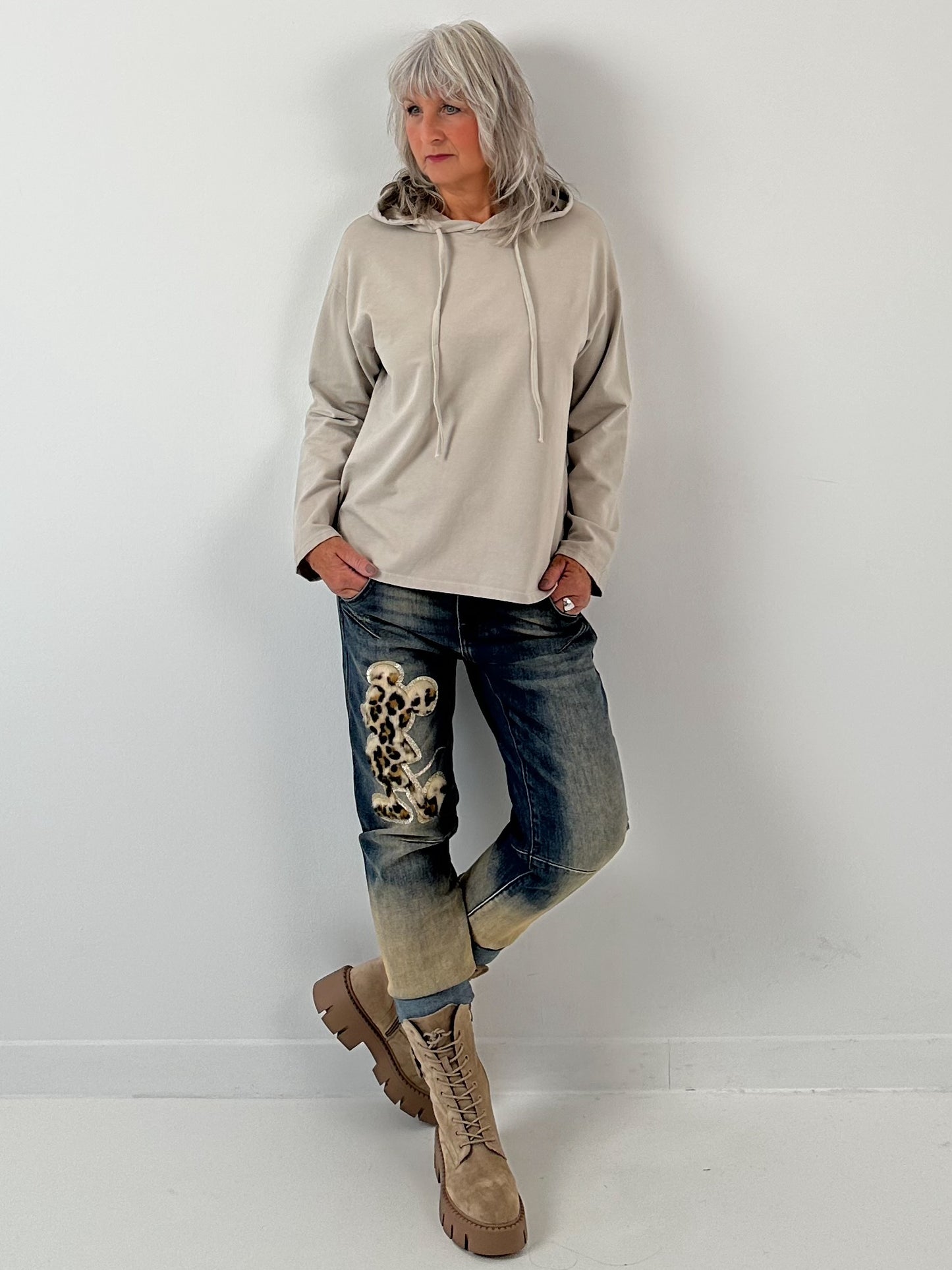 Hoodie model "Casual Time" - beige