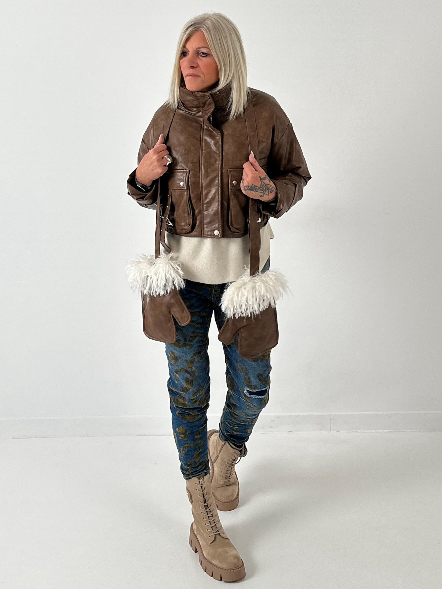 Cropjack model "Vale" - chocolade