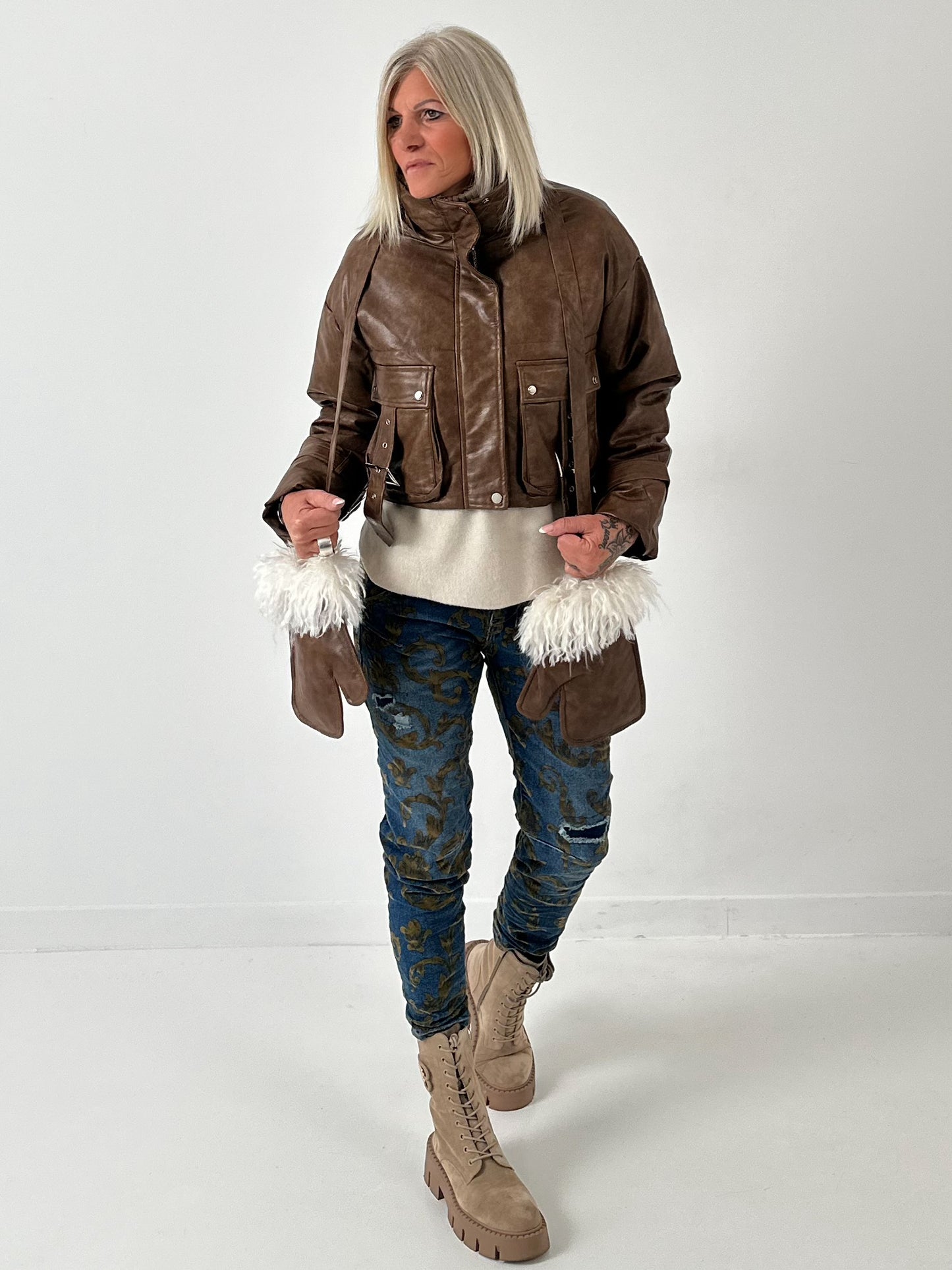 Cropjack model "Vale" - chocolade