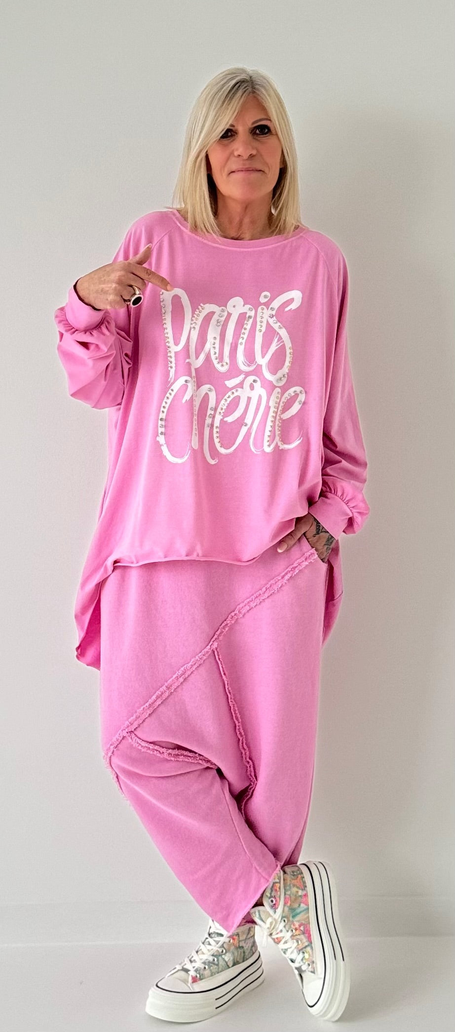 Oversized Shirt mit Nieten und Strasssteinen Modell "Paris" - candy-rosa