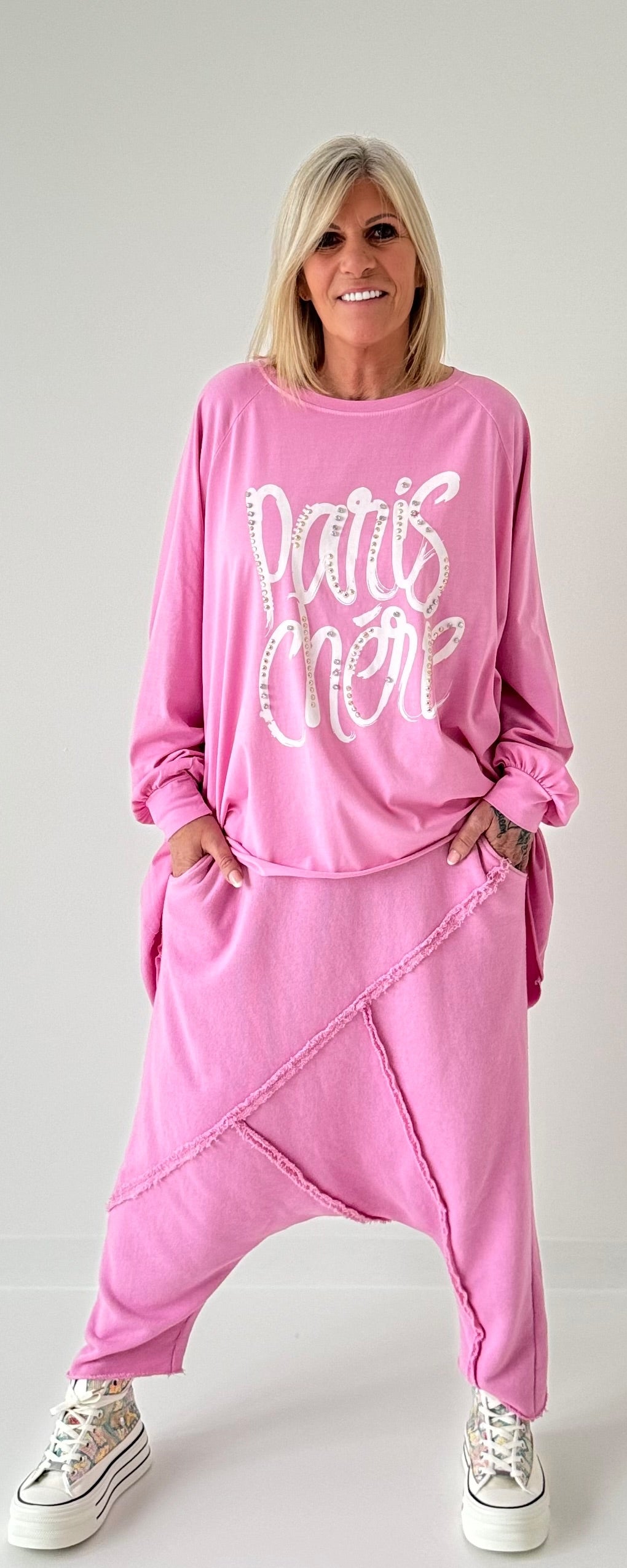 Oversized Shirt mit Nieten und Strasssteinen Modell "Paris" - candy-rosa