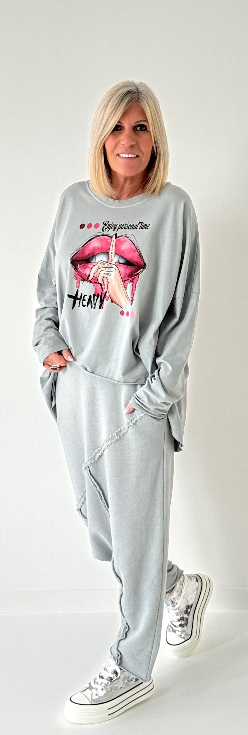 Oversized Shirt Modell "Voice" - grau