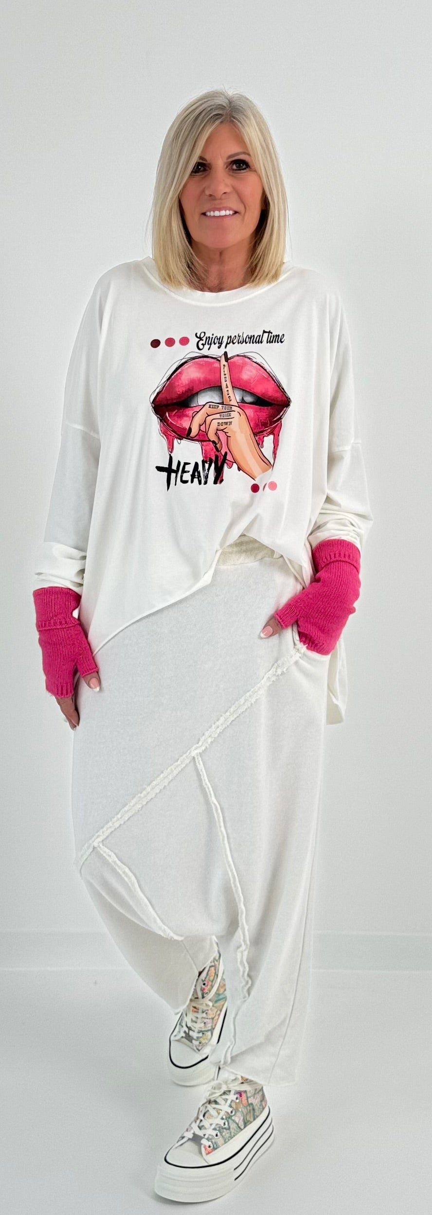 Oversized Shirt Modell "Voice" - weiss