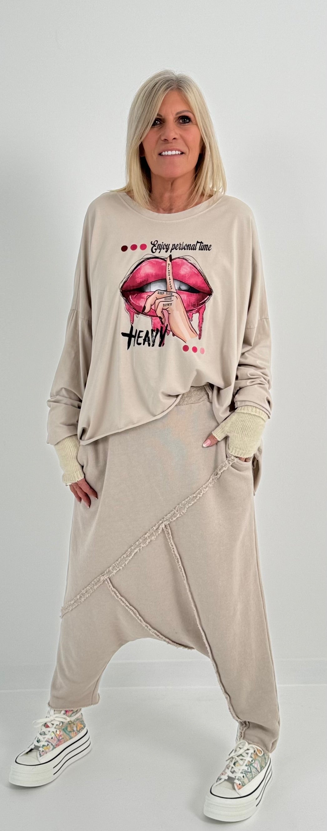 Oversized Shirt Modell "Voice" - beige