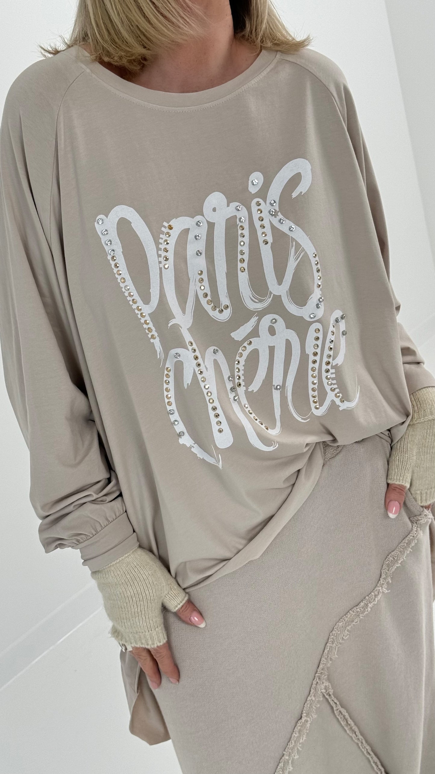 Oversized Shirt mit Nieten und Strasssteinen Modell "Paris" - beige