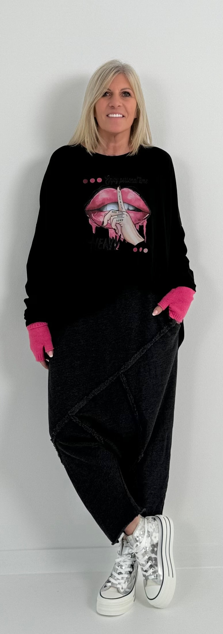 Oversized Shirt Modell "Voice" - schwarz