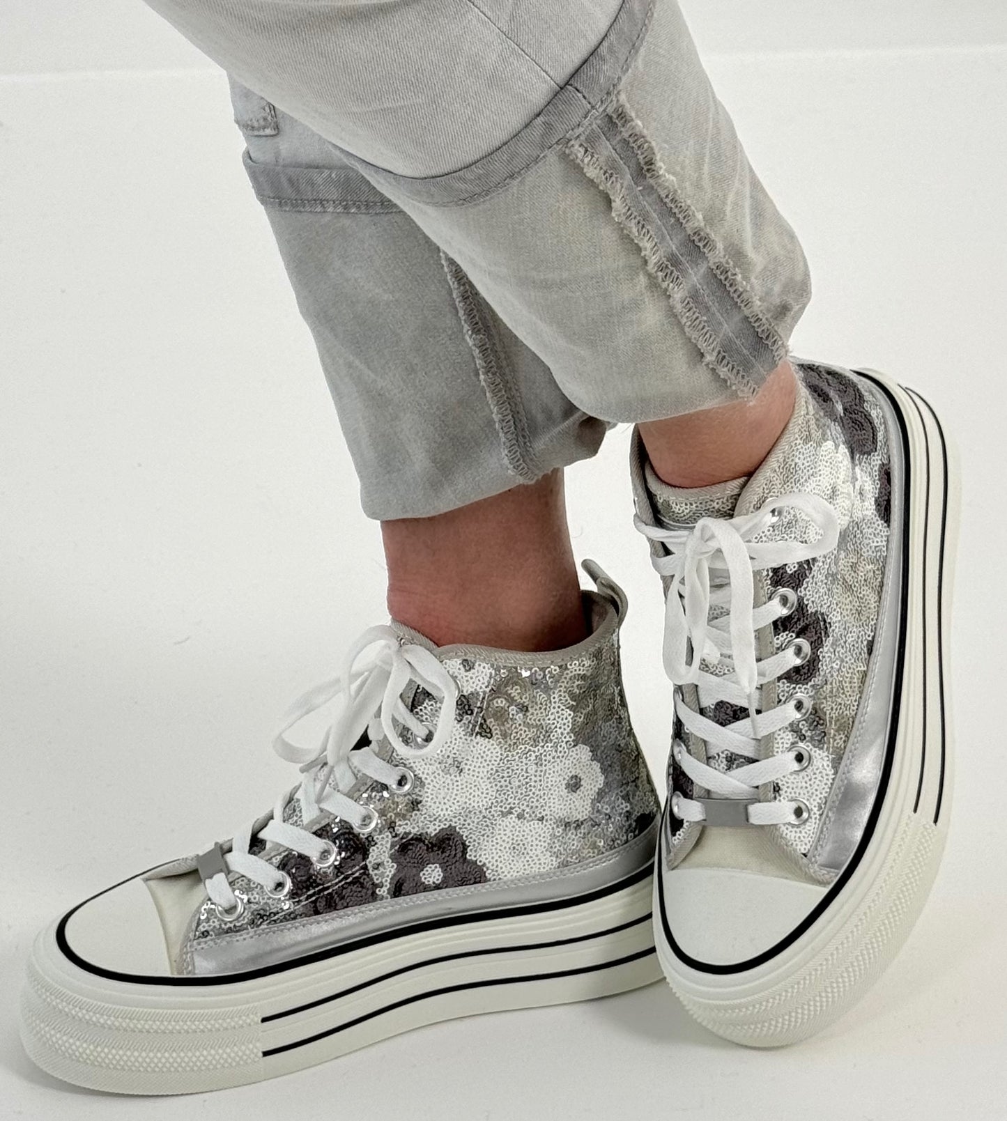 High Sneaker mit Plateau Sohle Modell "Flower" - silber