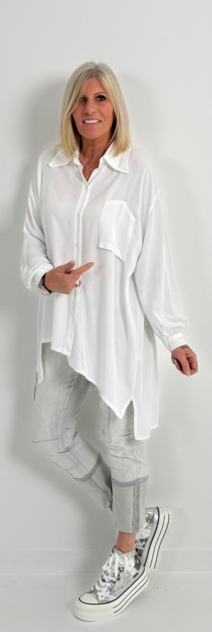 Raffinierte Oversized Bluse Modell "Mella" - weiss