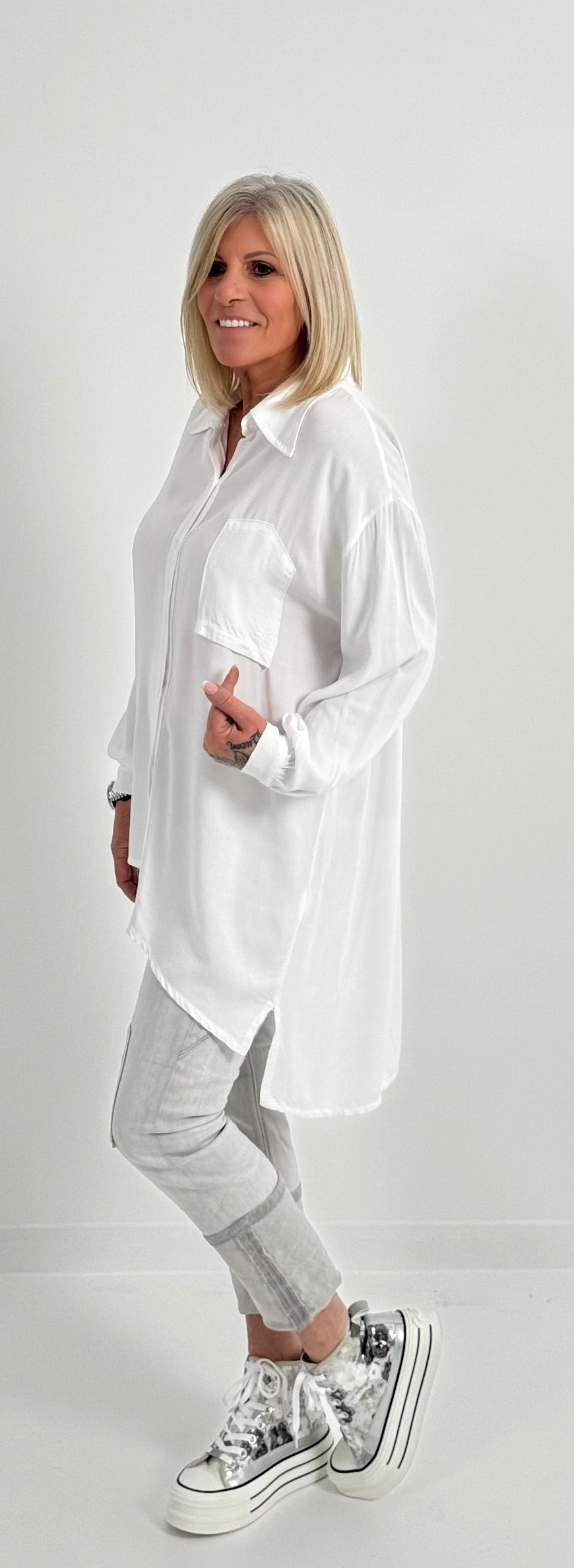 Raffinierte Oversized Bluse Modell "Mella" - weiss