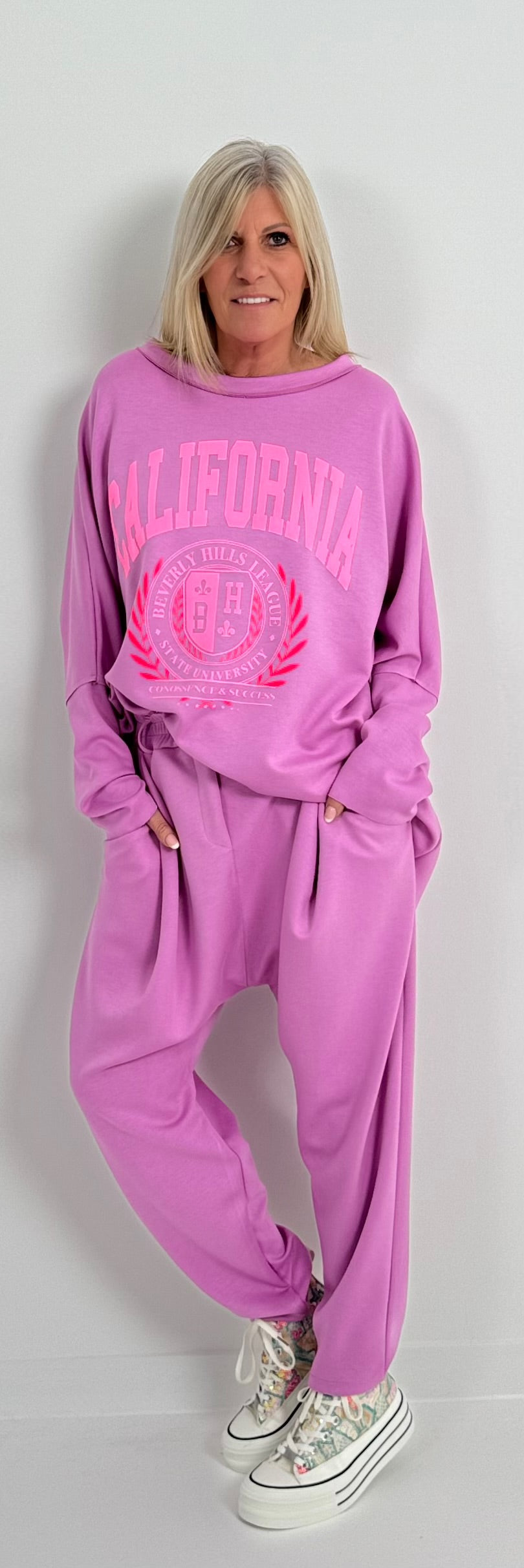 Oversized Sweatshirt mit Rückenausschnitt Modell "California" - candy-rosa