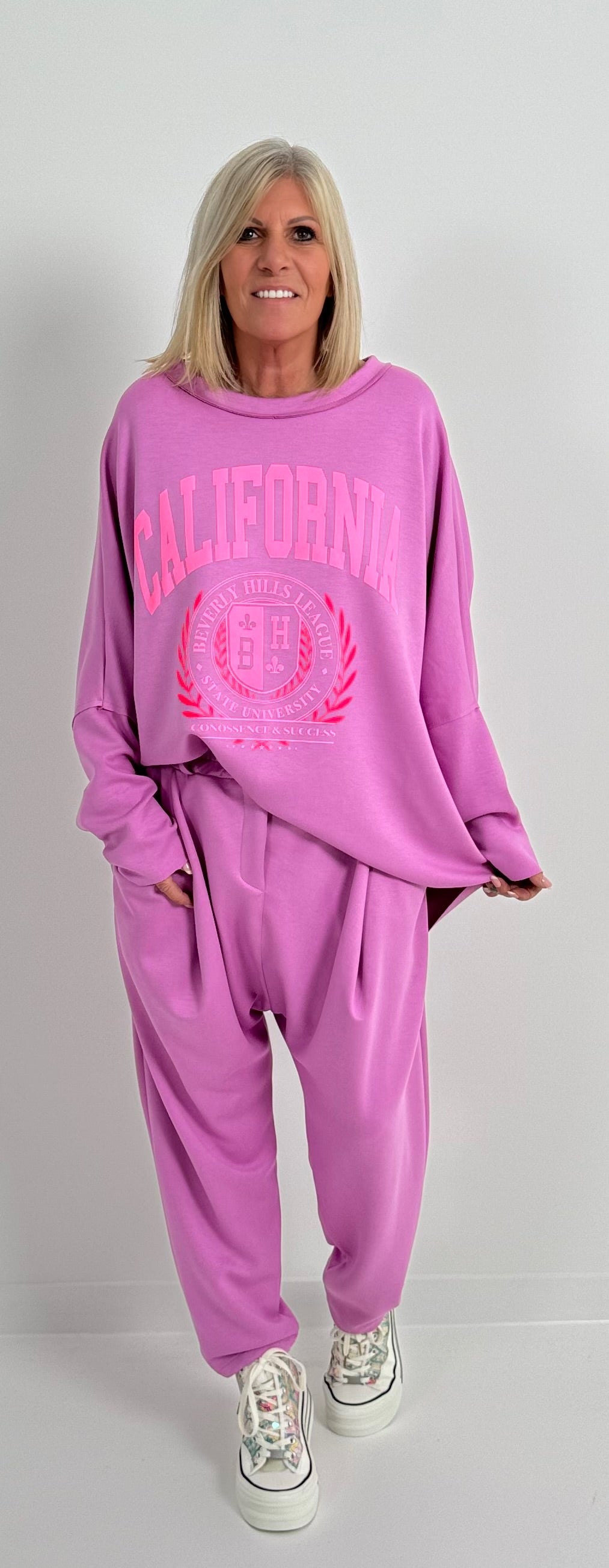 Oversized Sweatshirt mit Rückenausschnitt Modell "California" - candy-rosa