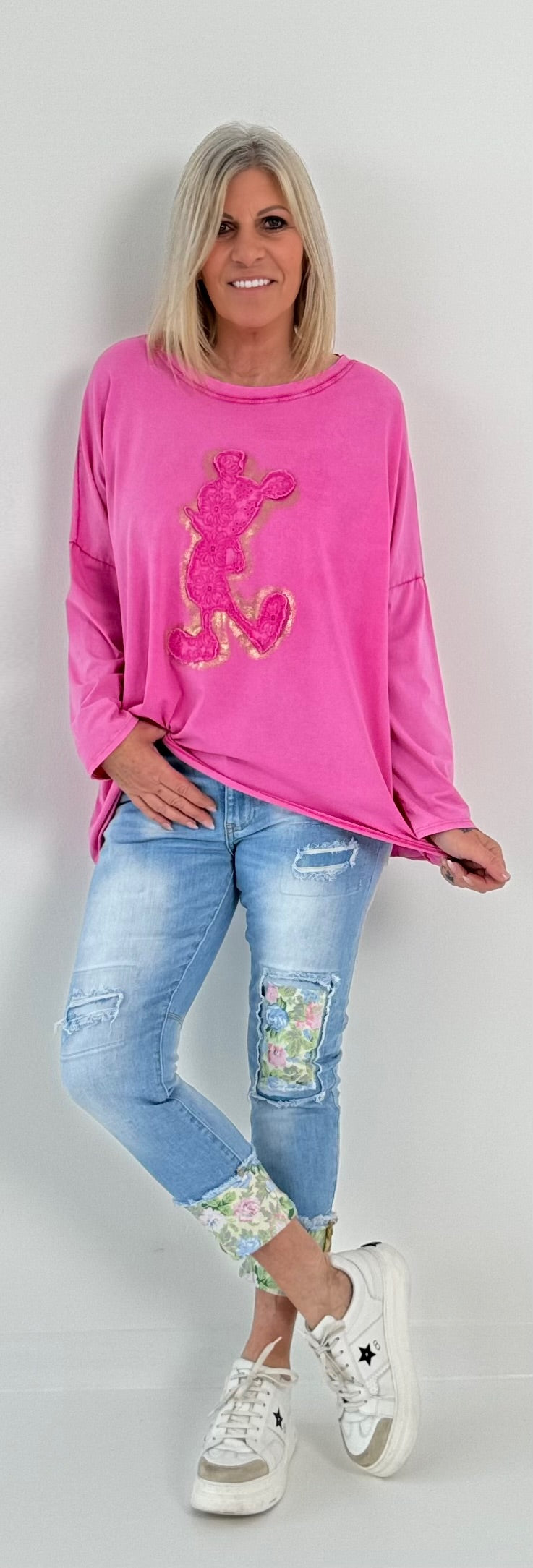 Oversized Shirt mit großem aufgenähten Patch Modell "Jenna" - pink