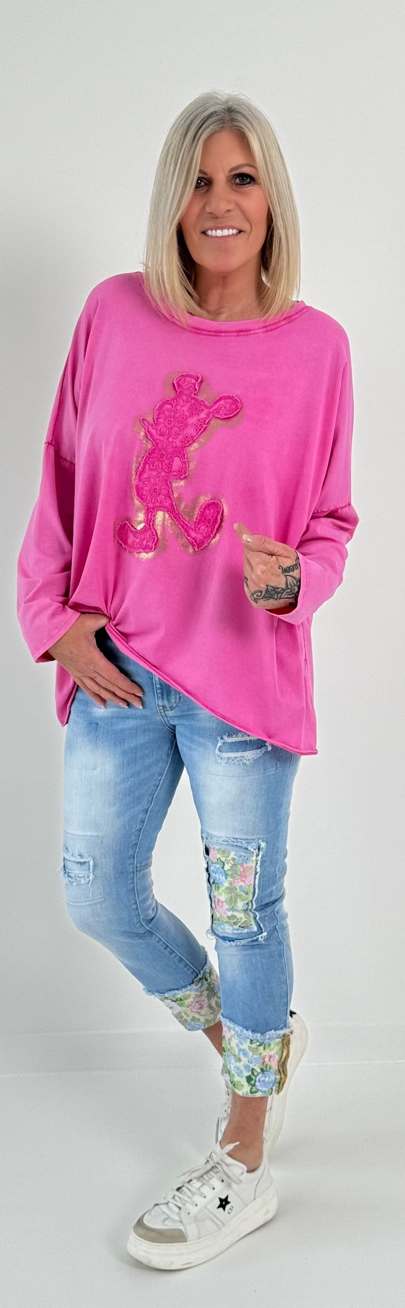 Oversized Shirt mit großem aufgenähten Patch Modell "Jenna" - pink