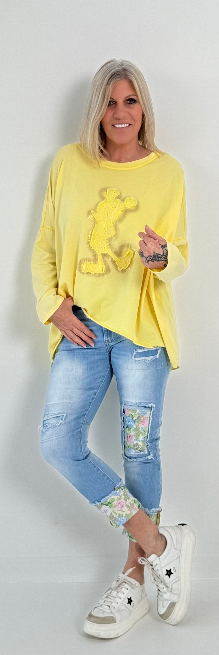 Oversized shirt with large sewn-on patch model "Jenna" - yellow