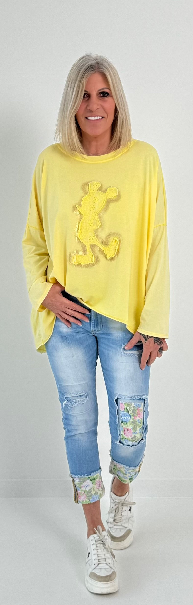 Oversized shirt with large sewn-on patch model "Jenna" - yellow