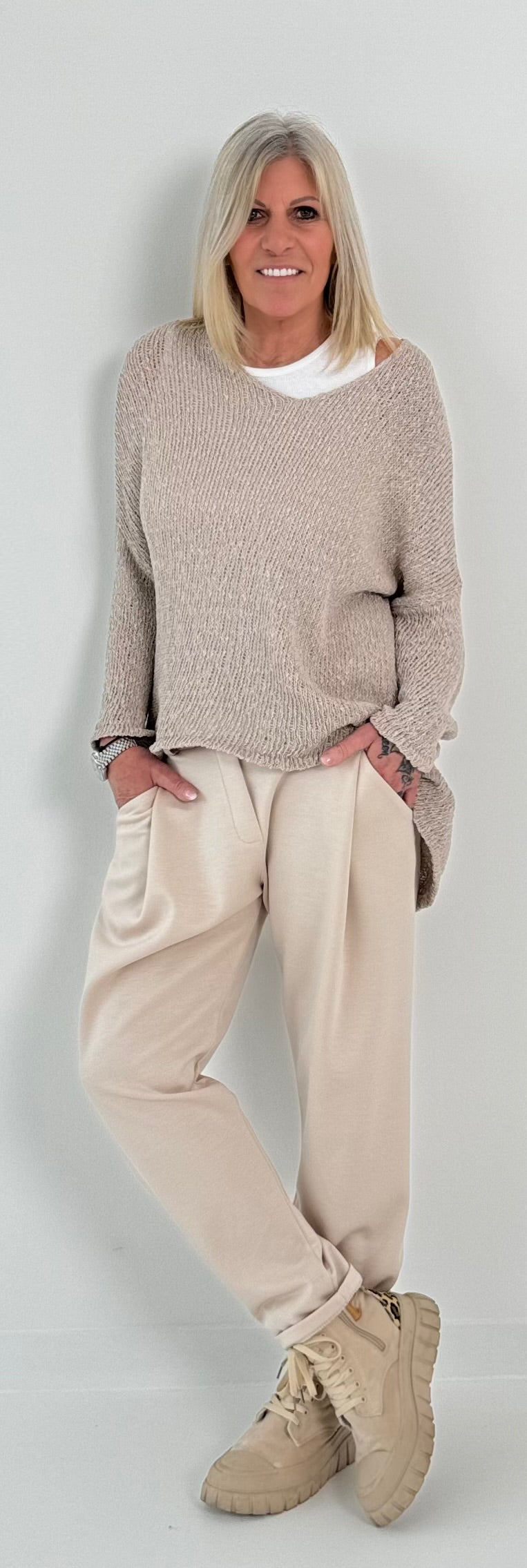 Sweater model "Dindra" - beige