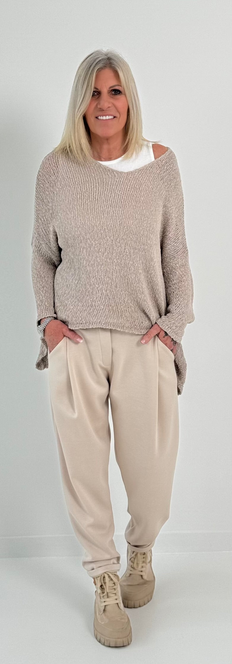 Sweater model "Dindra" - beige