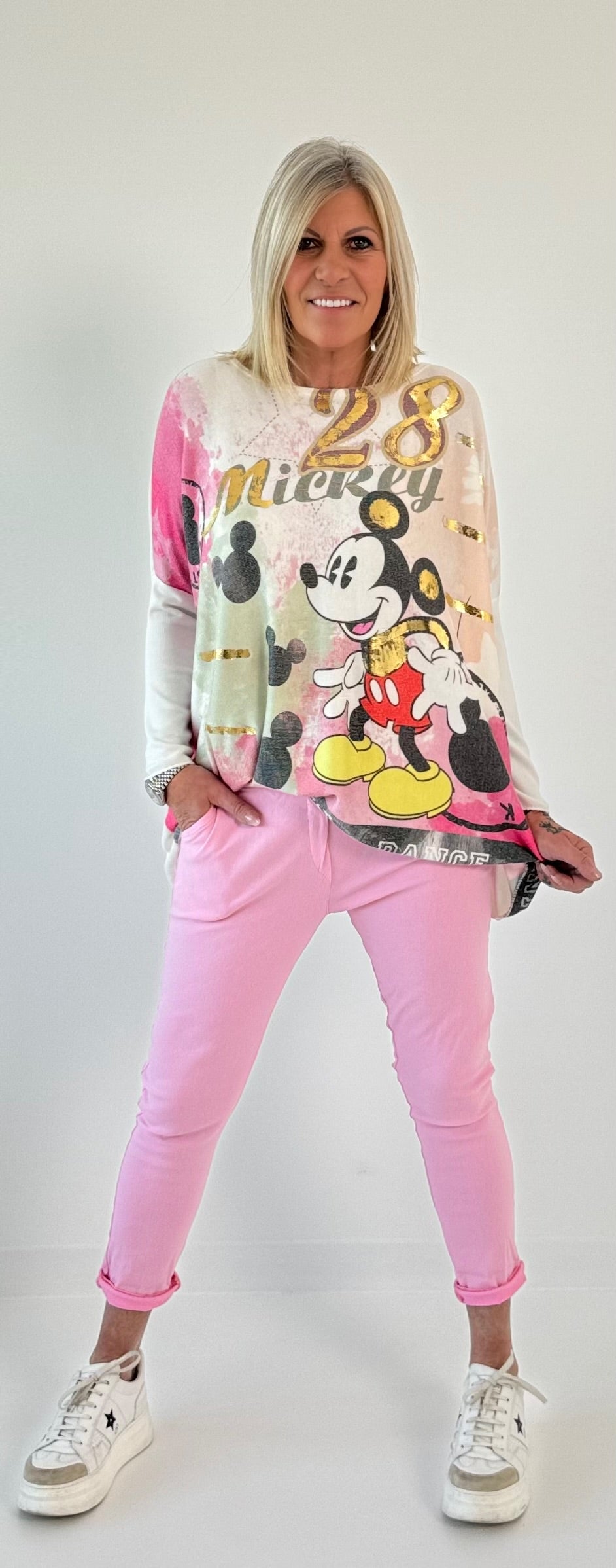 Oversized Feinstrick Pullover Modell "Dance" - weiss-pink-mehrfarbig