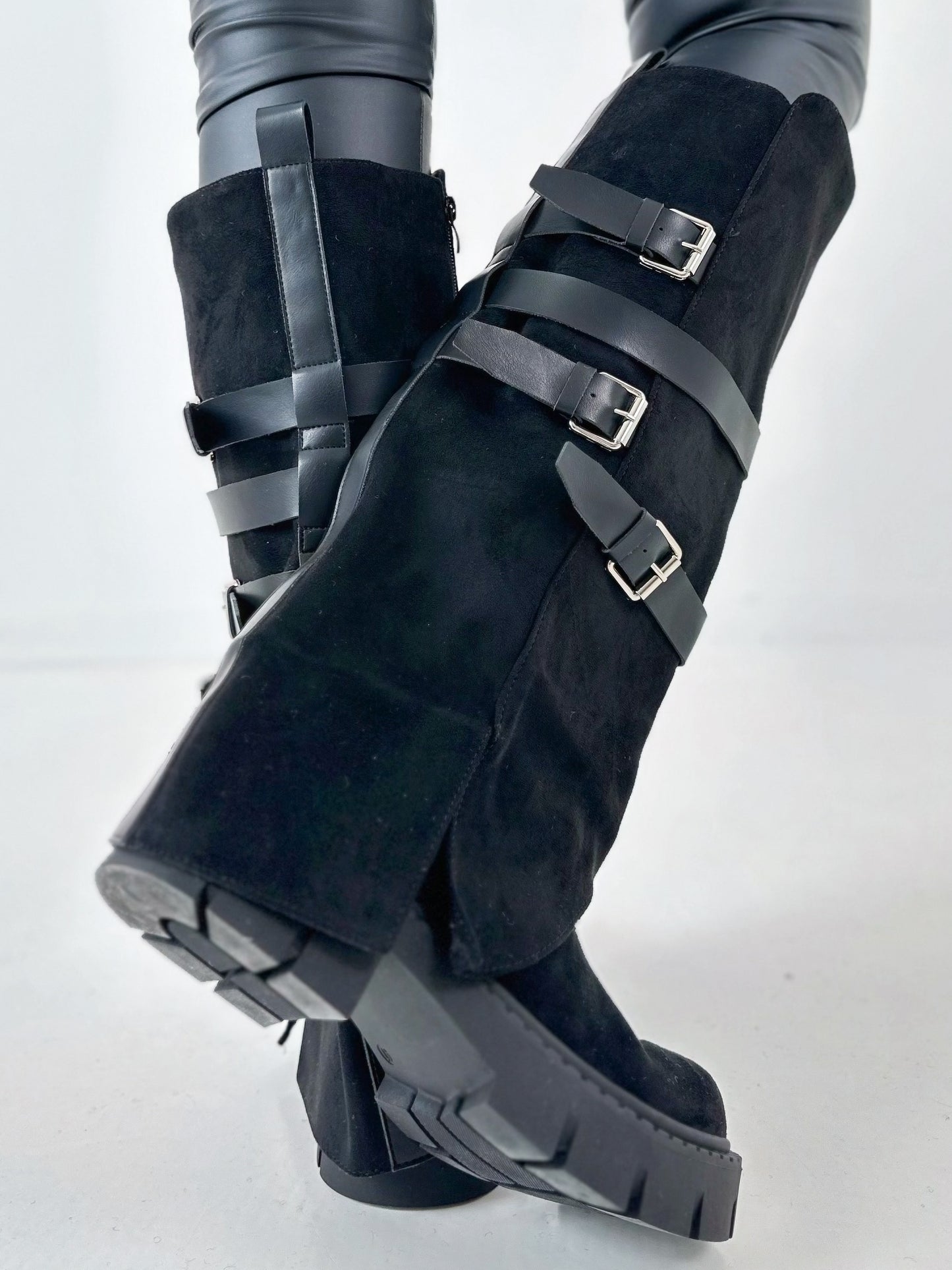 Boots model "Highland Edge" - black