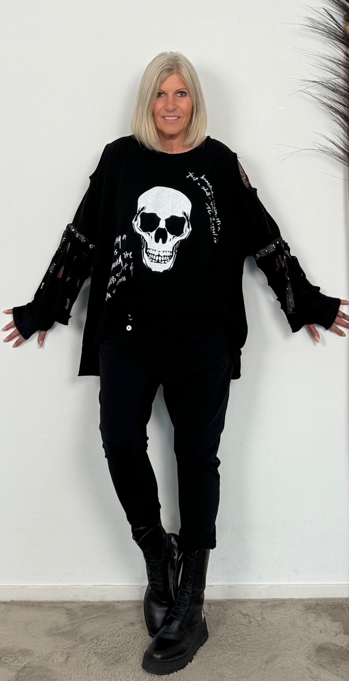 Sweatshirt "Skull Time" - black