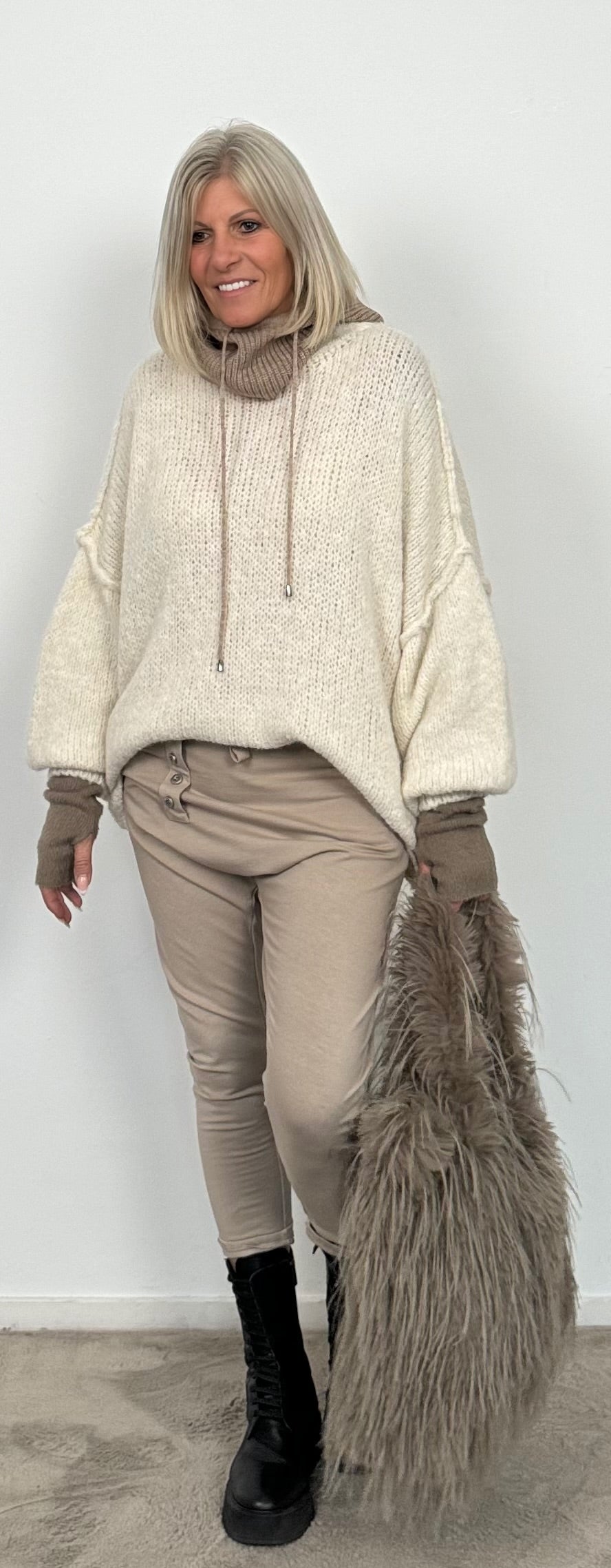 Wijde broek "Chrissy" - beige